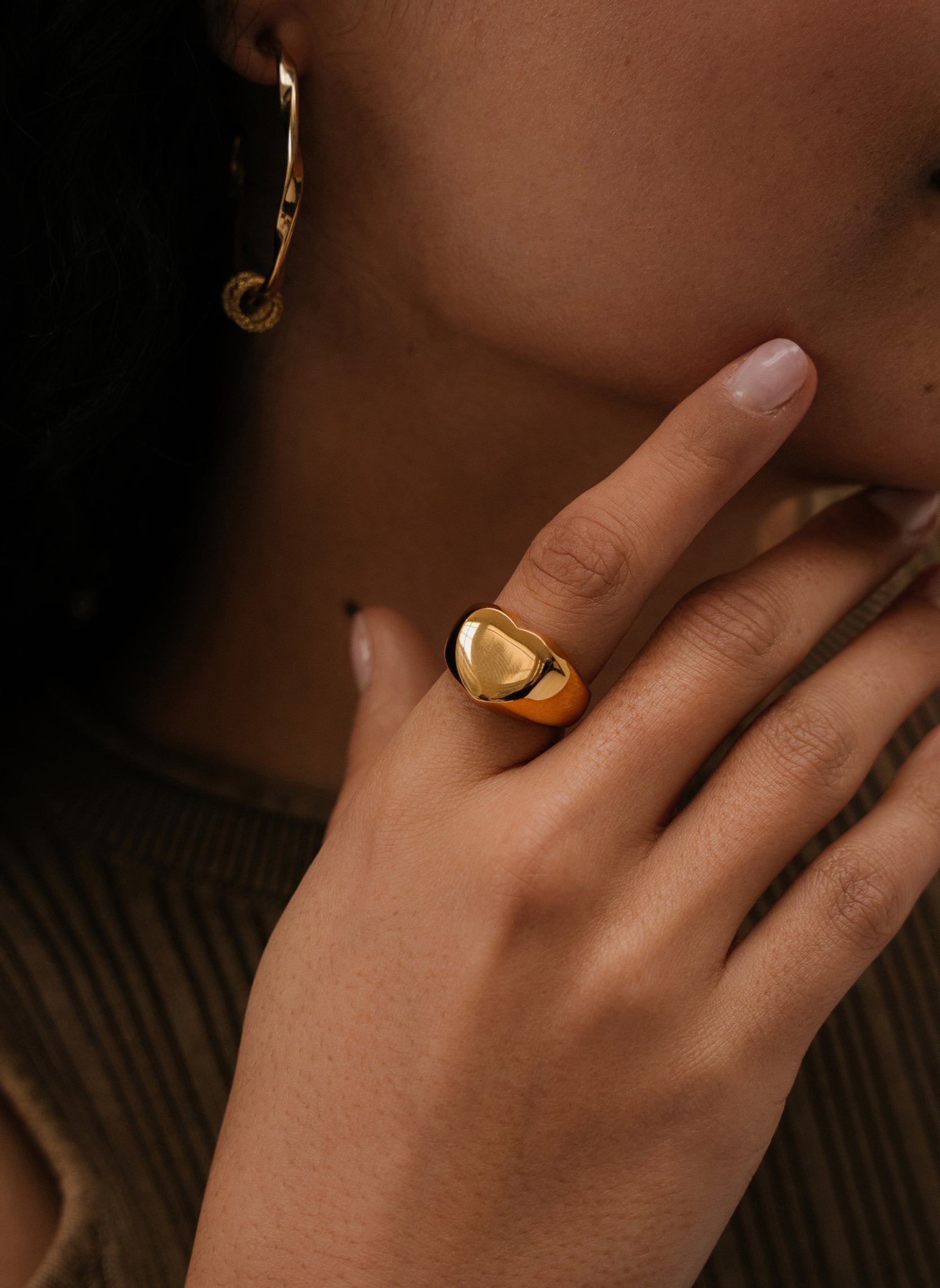 Large ring Coral