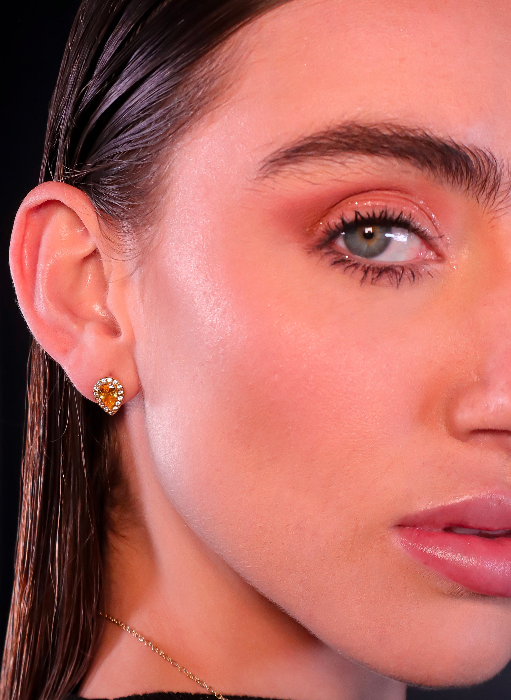 Puces d'oreilles Cornelia