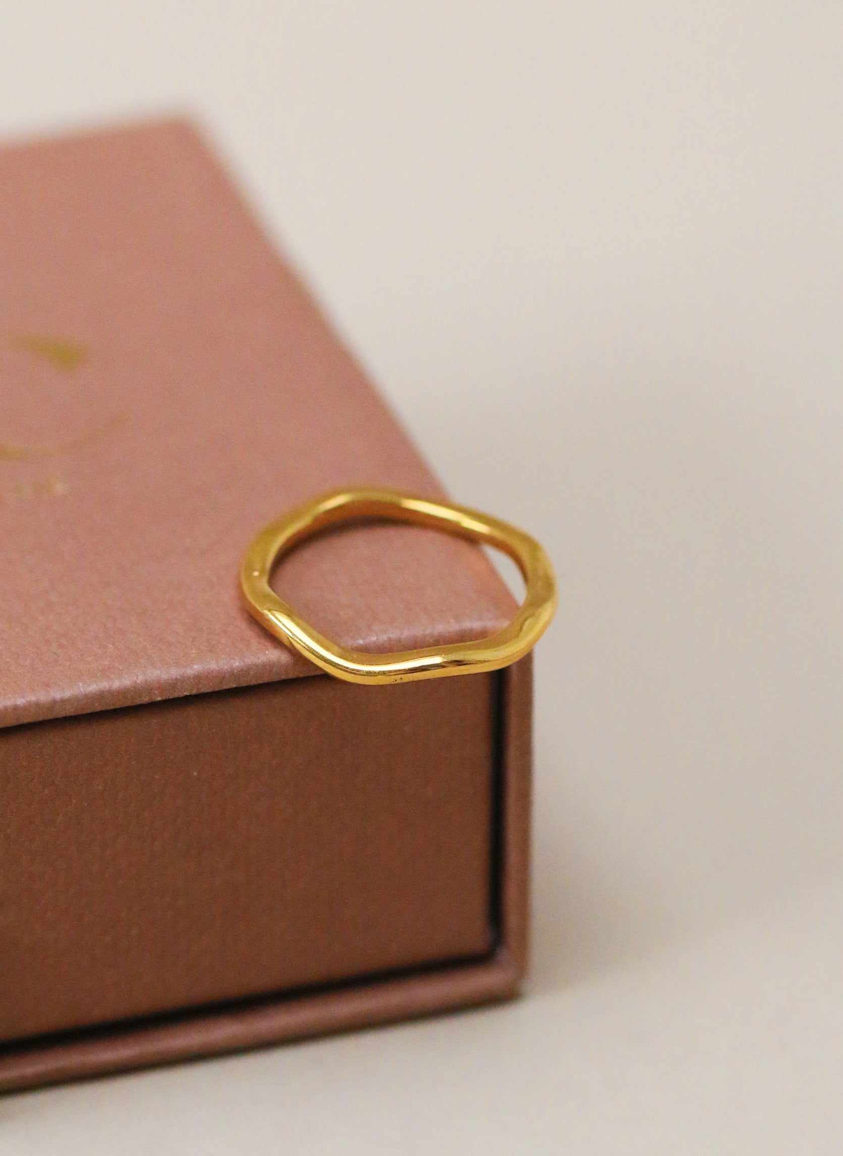 Thin ring Darya