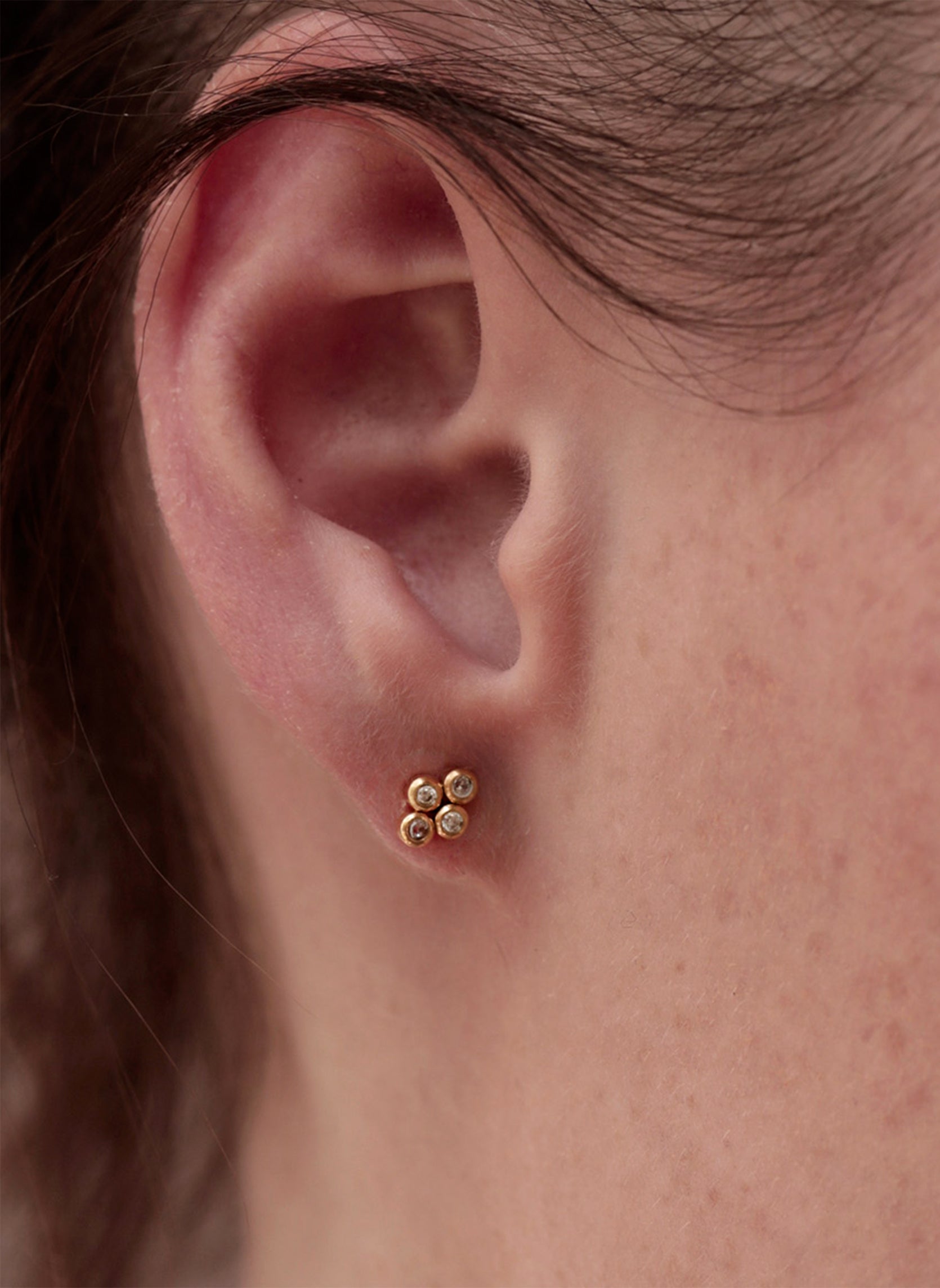 Studs Eos