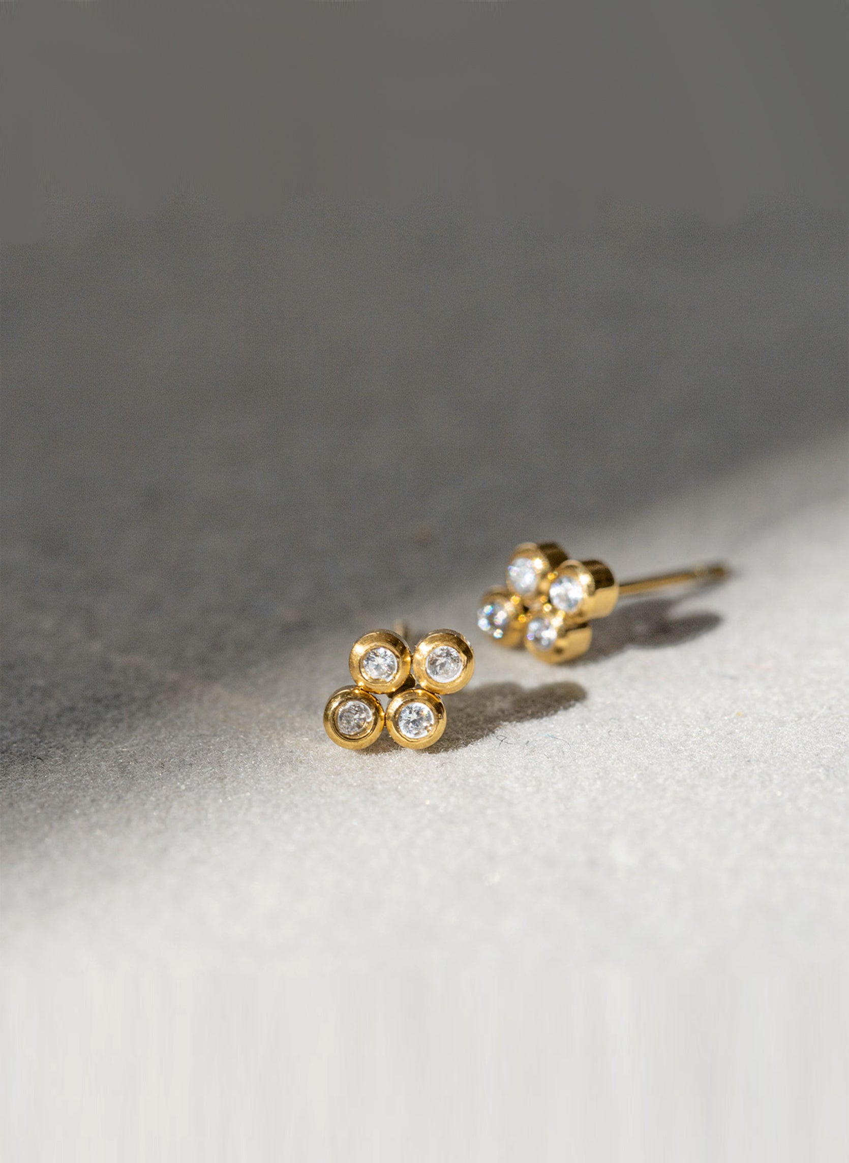 Studs Eos