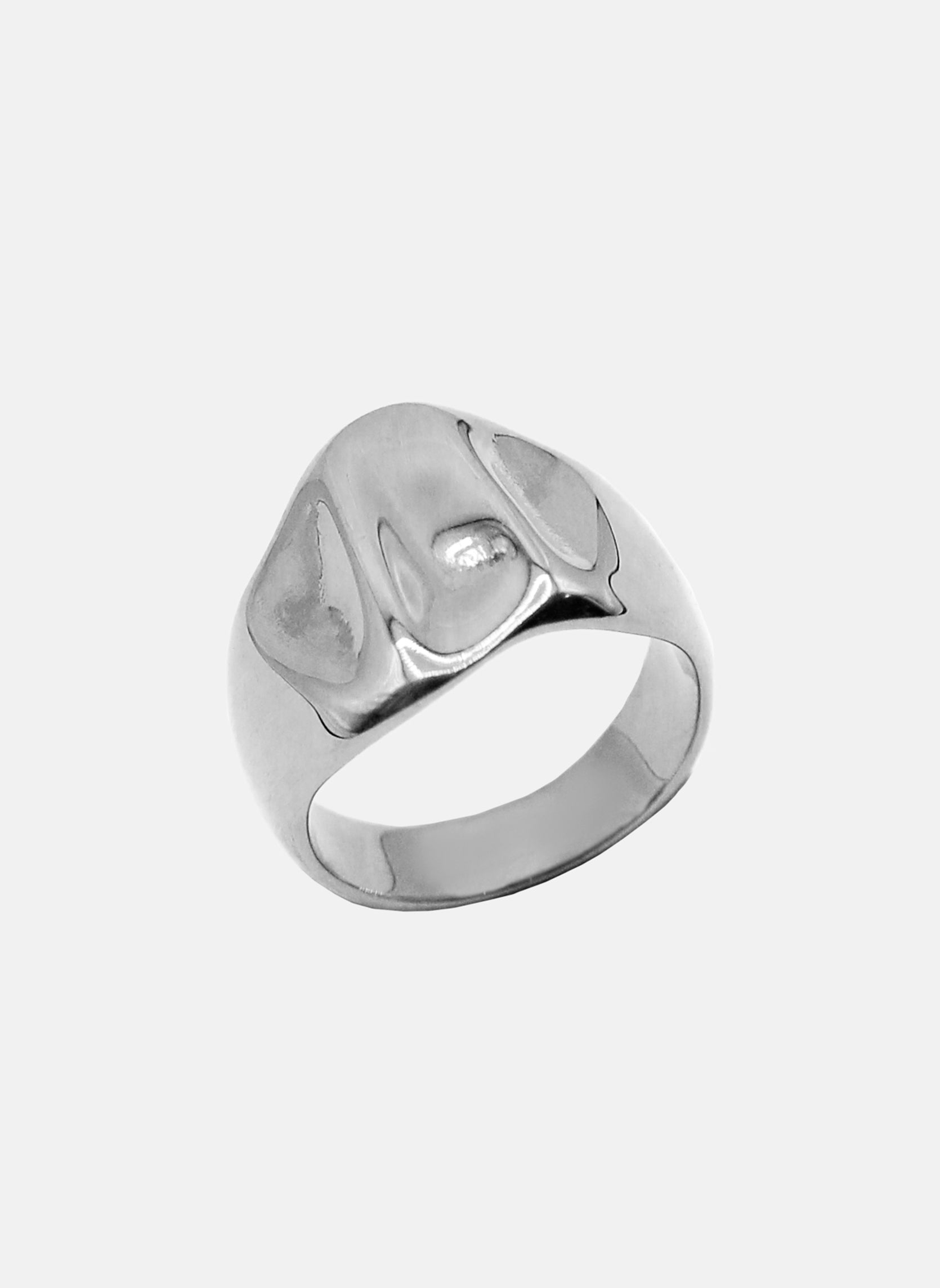 Large ring Naiad