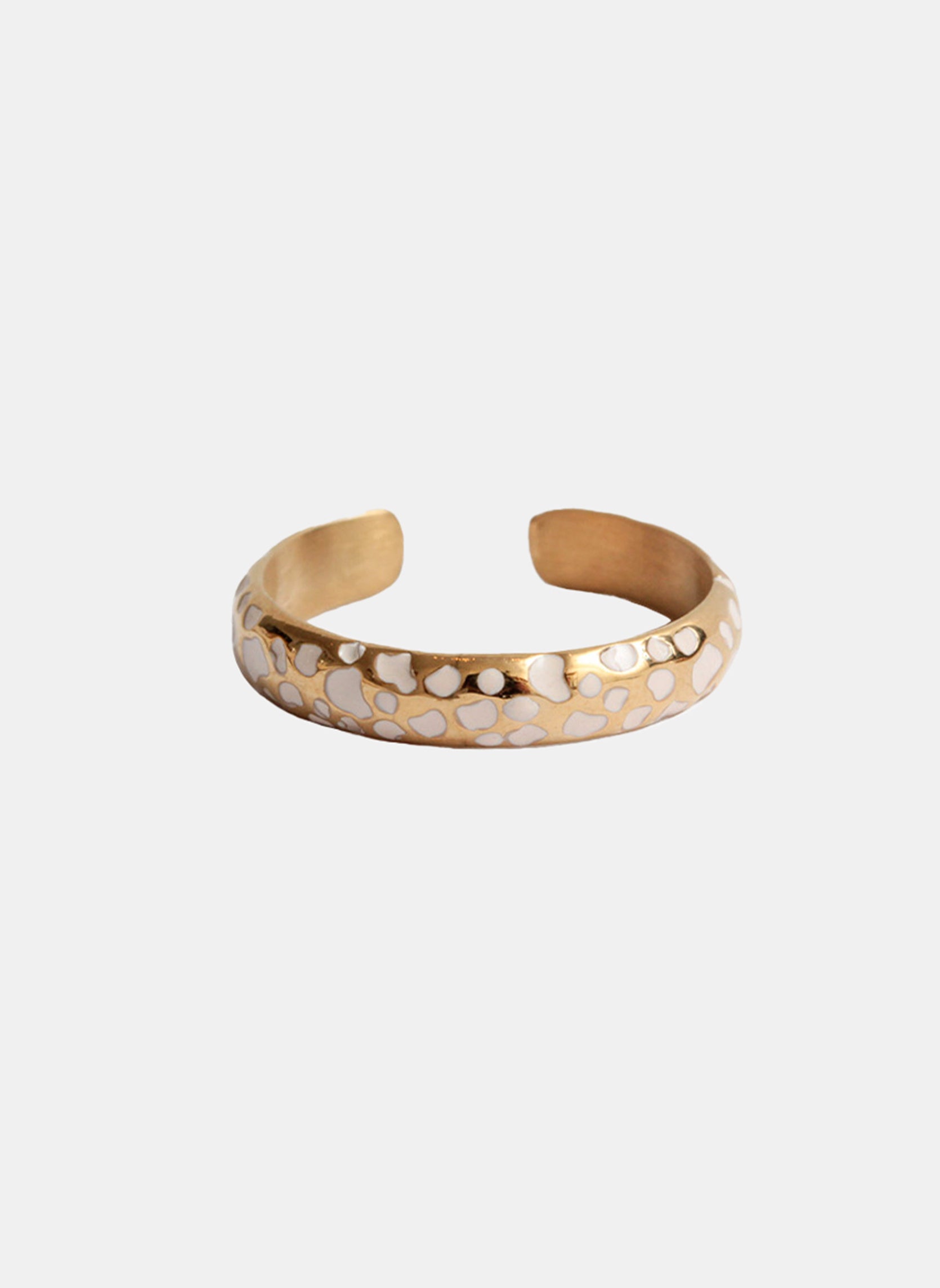 Thin ring Trema