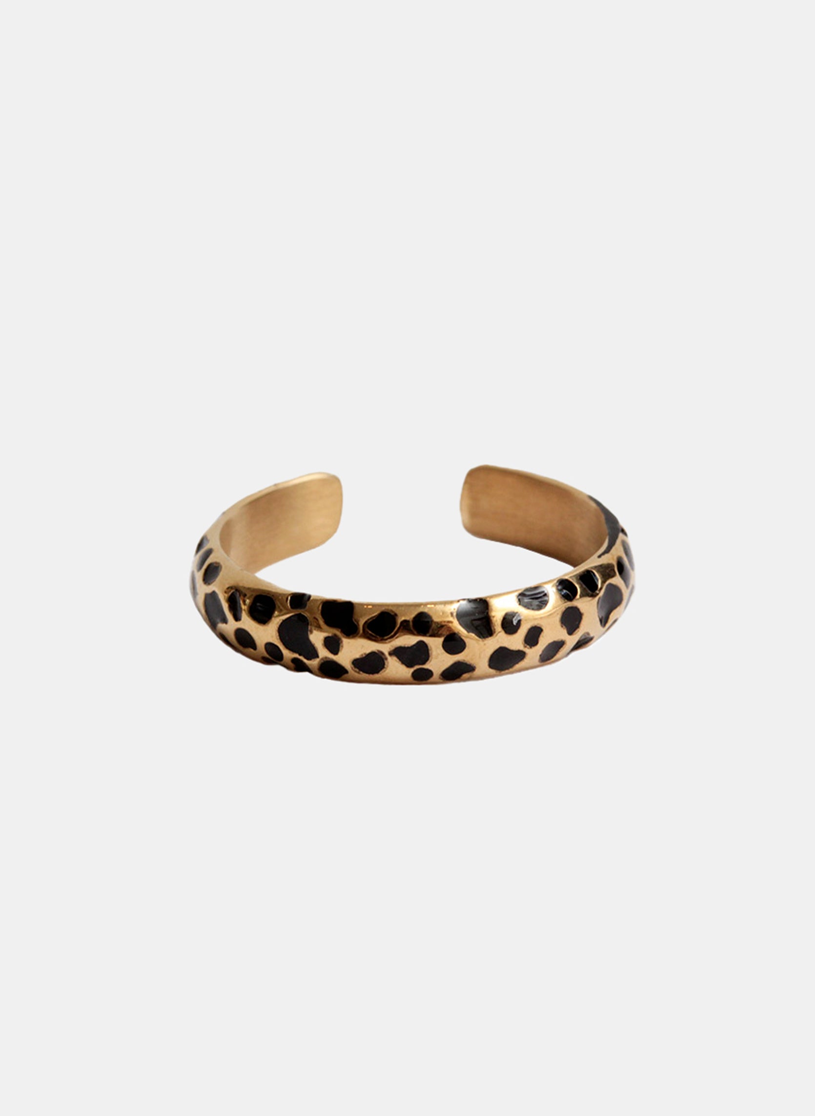 Thin ring Trema