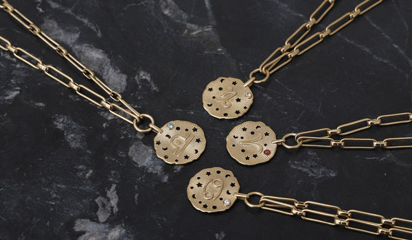 Quand l’astrologie s’empare de nos bijoux | L'AEC