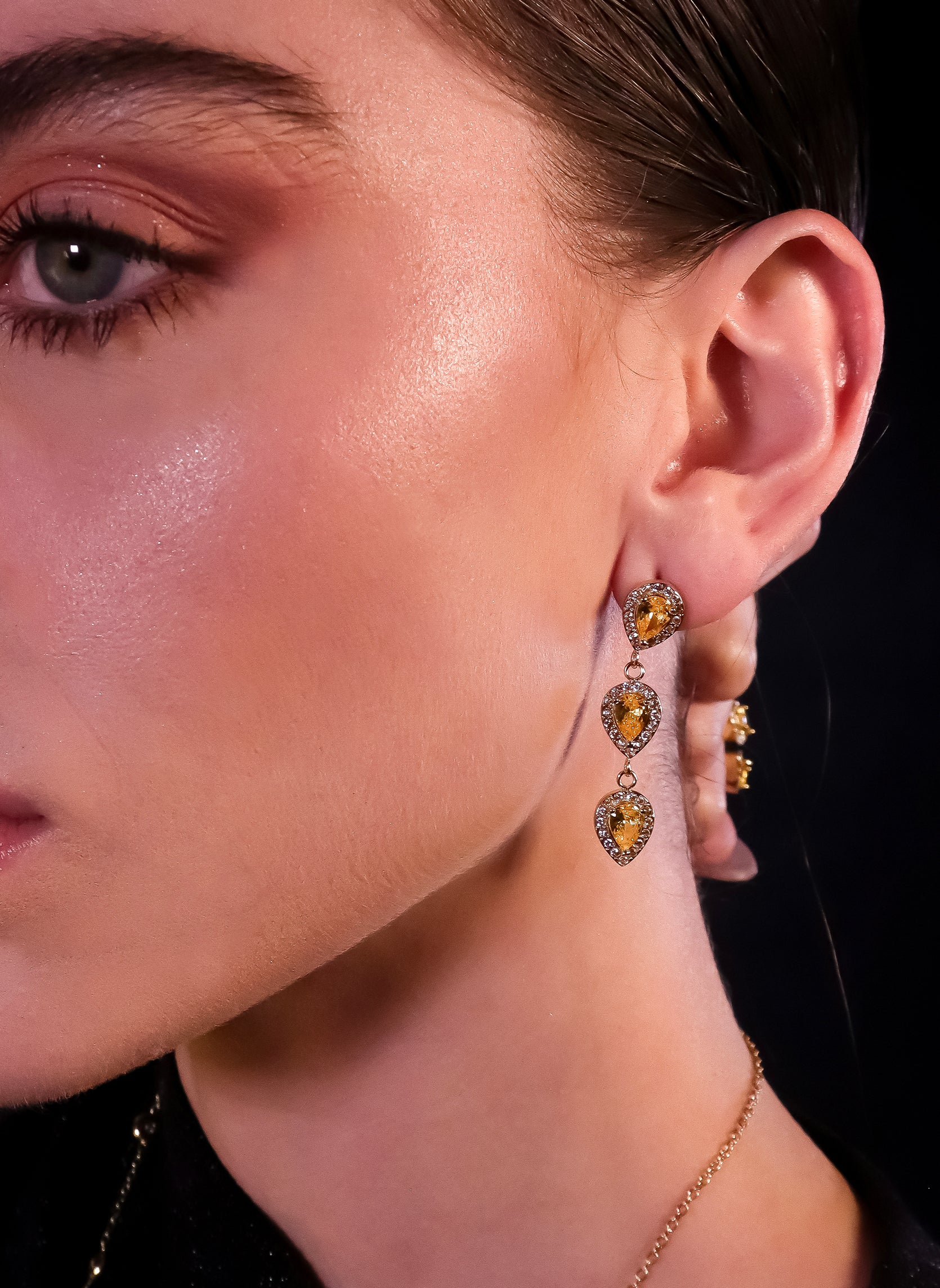 Drop earrings Madeleine